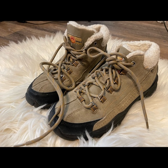 earth spirit hiking boots